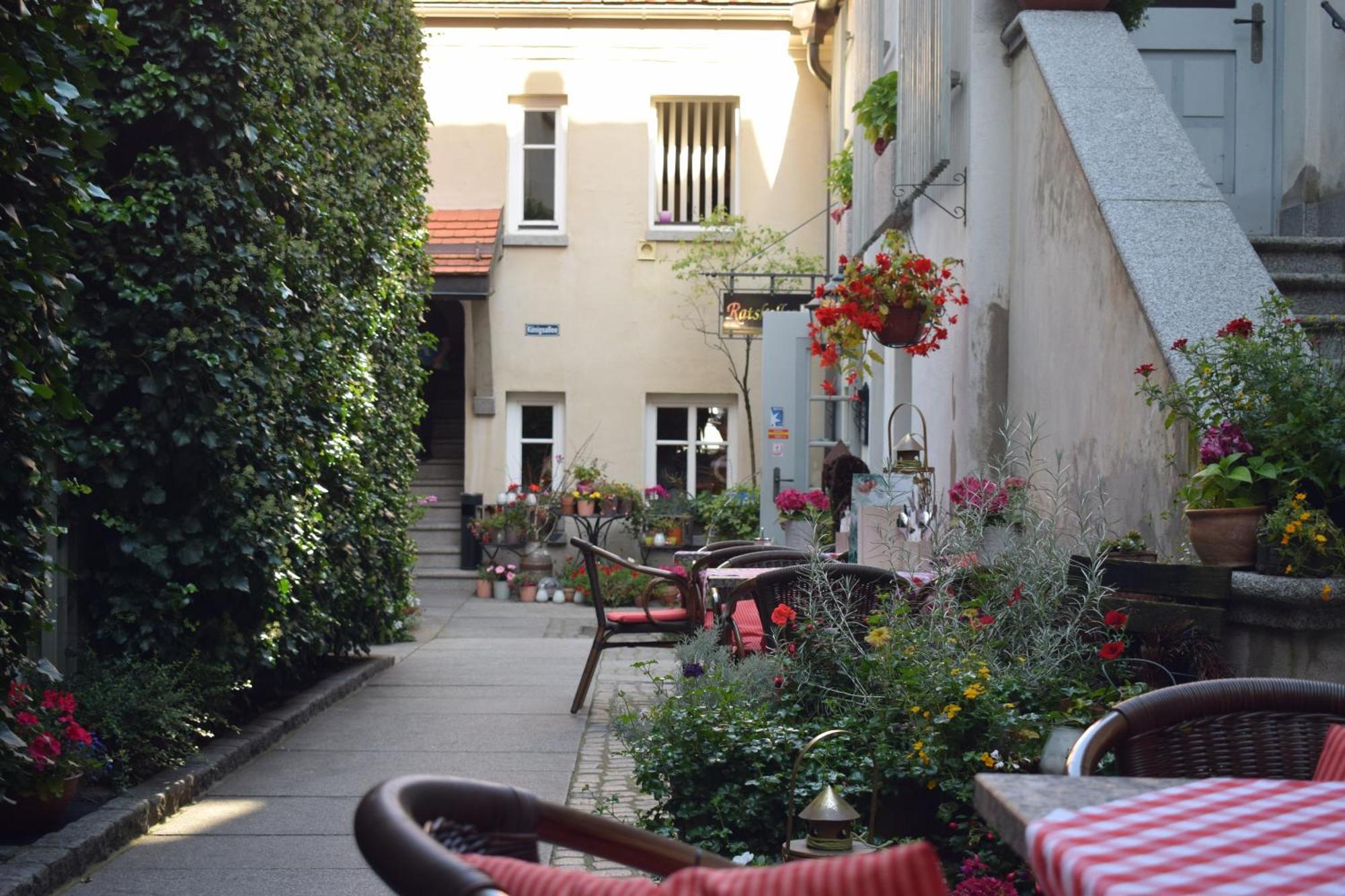 Akzent Hotel Goldner Hirsch Kamenz Buitenkant foto