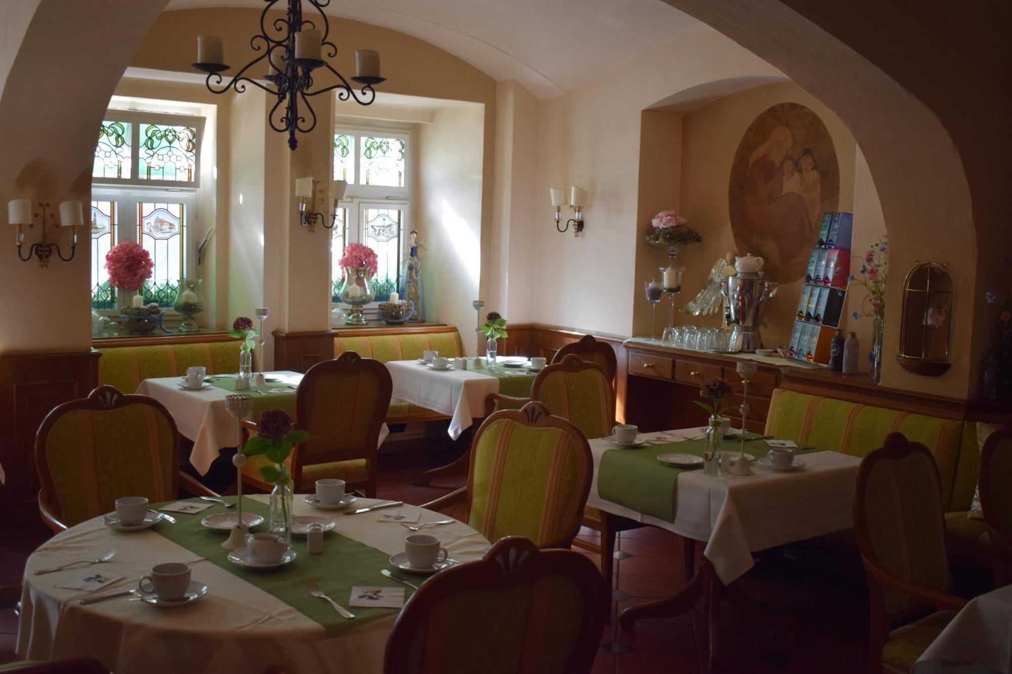 Akzent Hotel Goldner Hirsch Kamenz Buitenkant foto