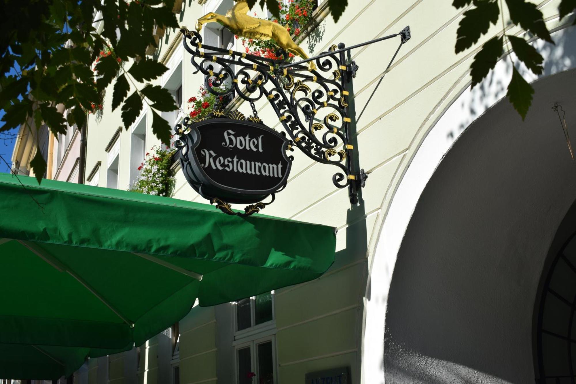 Akzent Hotel Goldner Hirsch Kamenz Buitenkant foto