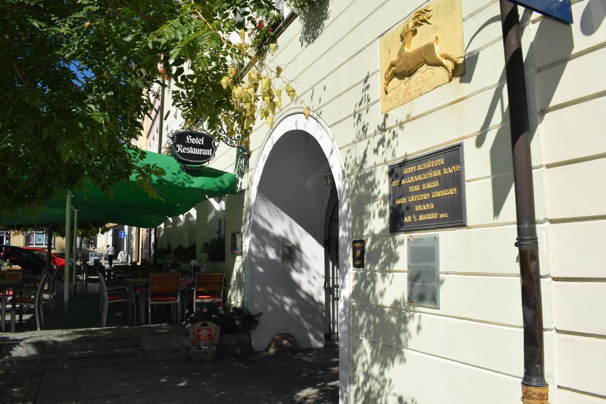 Akzent Hotel Goldner Hirsch Kamenz Buitenkant foto