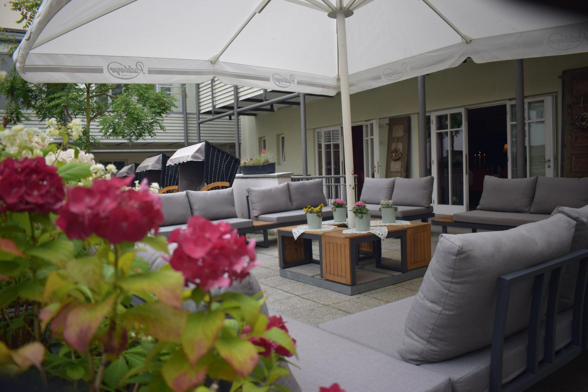 Akzent Hotel Goldner Hirsch Kamenz Buitenkant foto